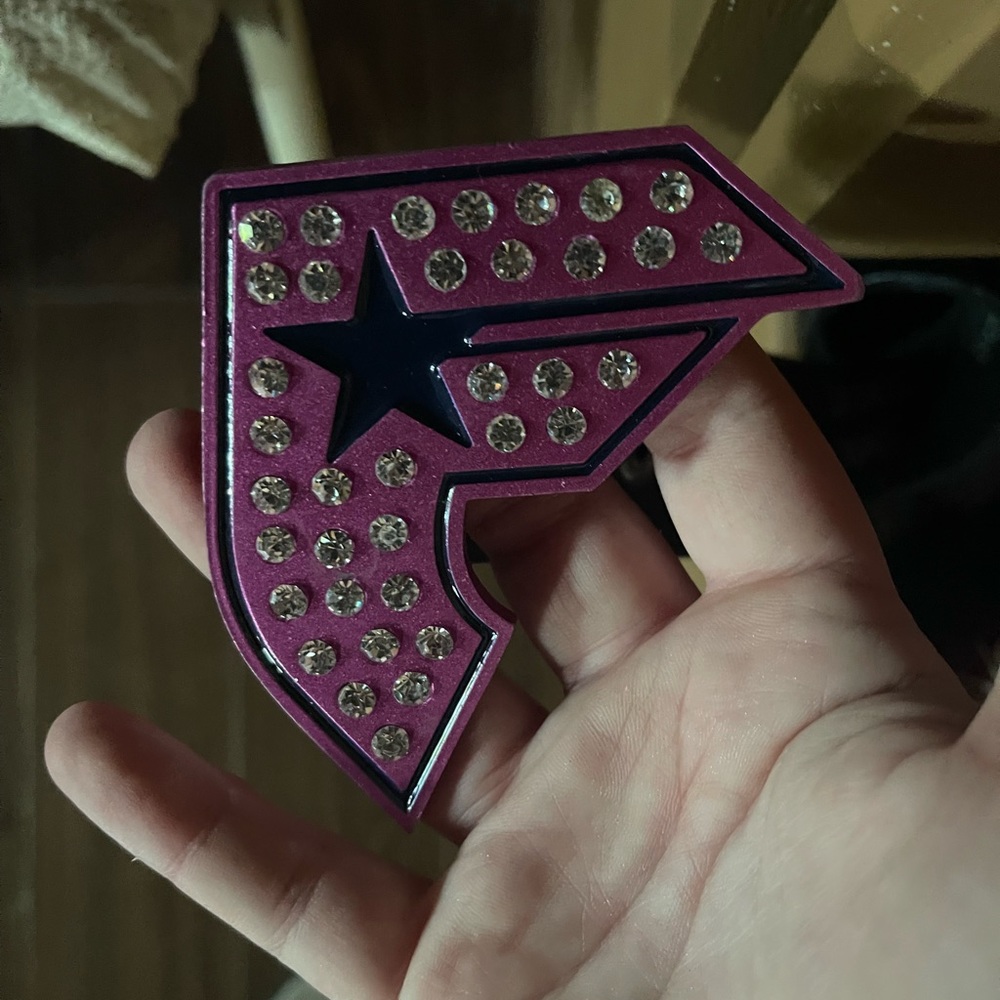 Famous stars and straps belt buckle